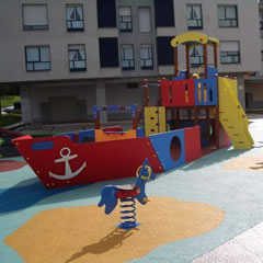 parque-infantil de mobiliario urbano tipo 5